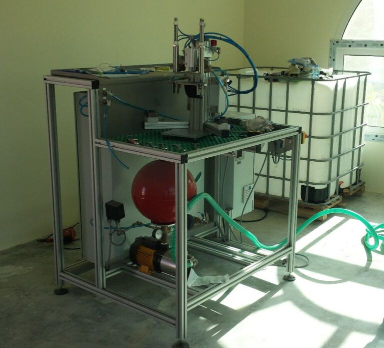 Adaptación al mercado Árabe - Máquina de llenado Ynject